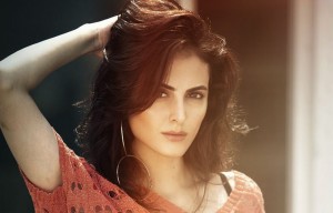 Mandana karimi||Age|Height|Born|Personal Life|Boyfriend|Measurement|Status|big boss season 9|bra size|waist|