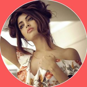 TikTok Star 'Akansha Puri' Sizzling Hot Photos, Pics, Images | DNewsCafe